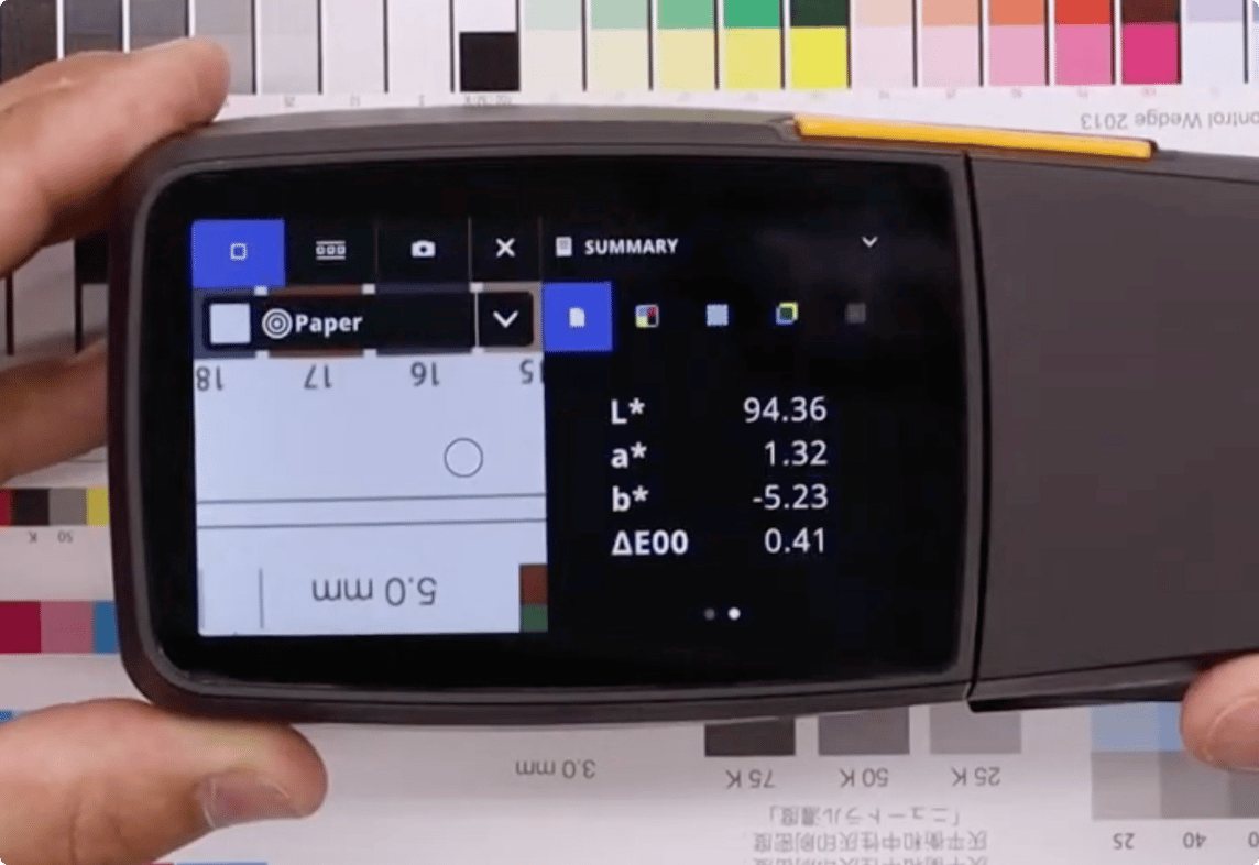 eXact 2 Portable Spectrophotometer scanning print swatches
